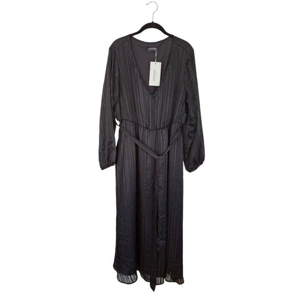 NEW! BLOOMCHIC dress, black/sparkly striped belted, maxi, size US 14-16, Holiday - Picture 1 of 6